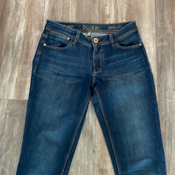 DL1961 Coco Curvy Straight Jeans Solo Dark Wash - Picture 2 of 11